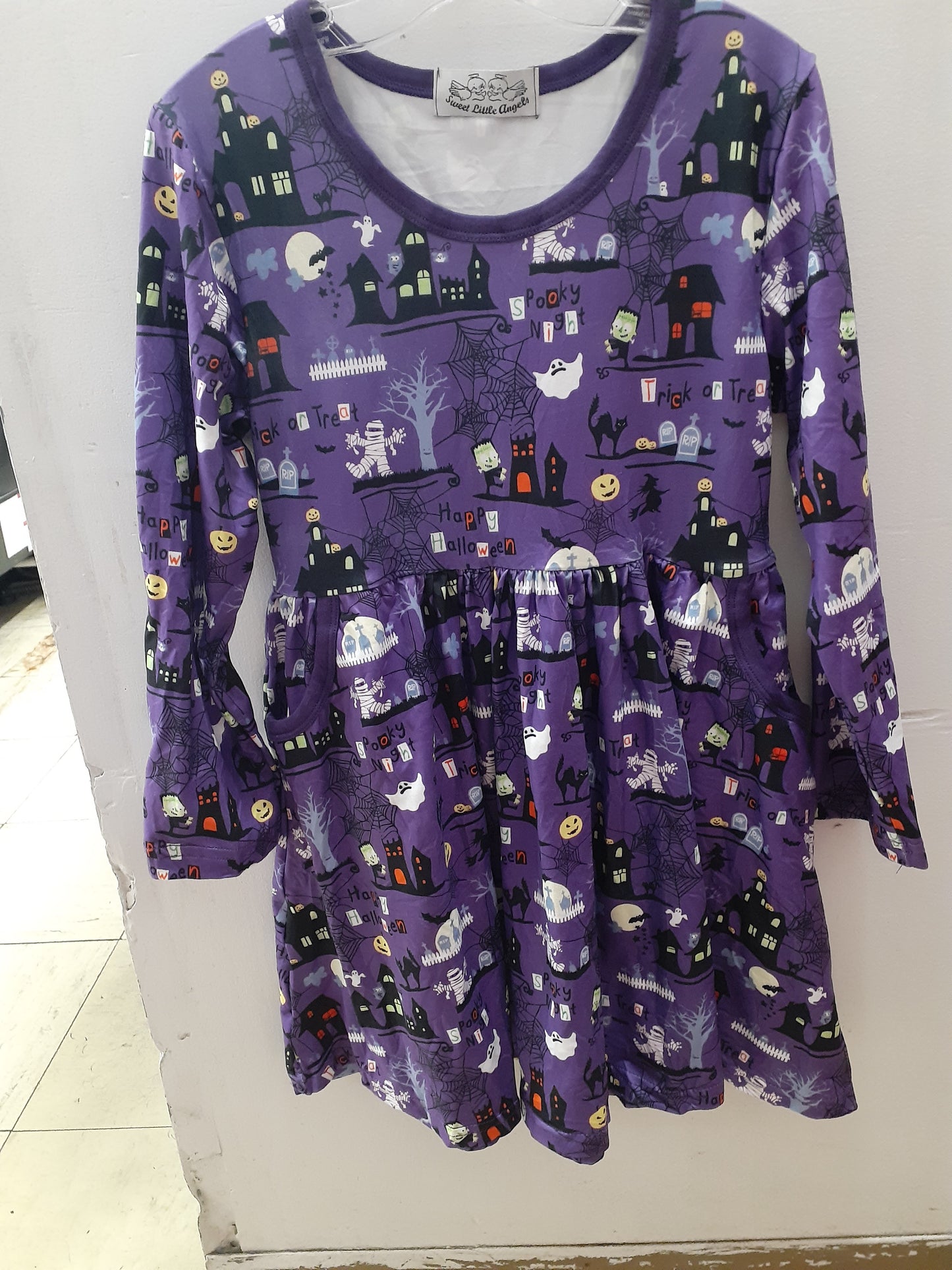 Halloween Dress Ghosts, Pumpkins cats and more