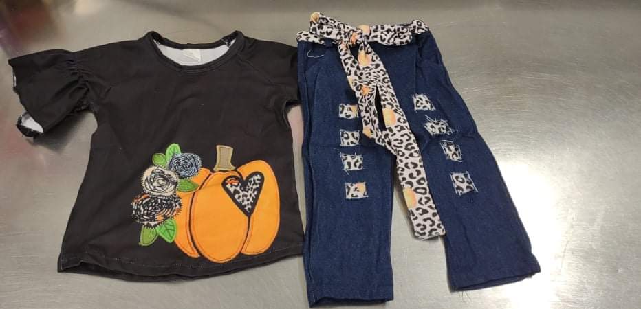 Denim Pumpkin outfit